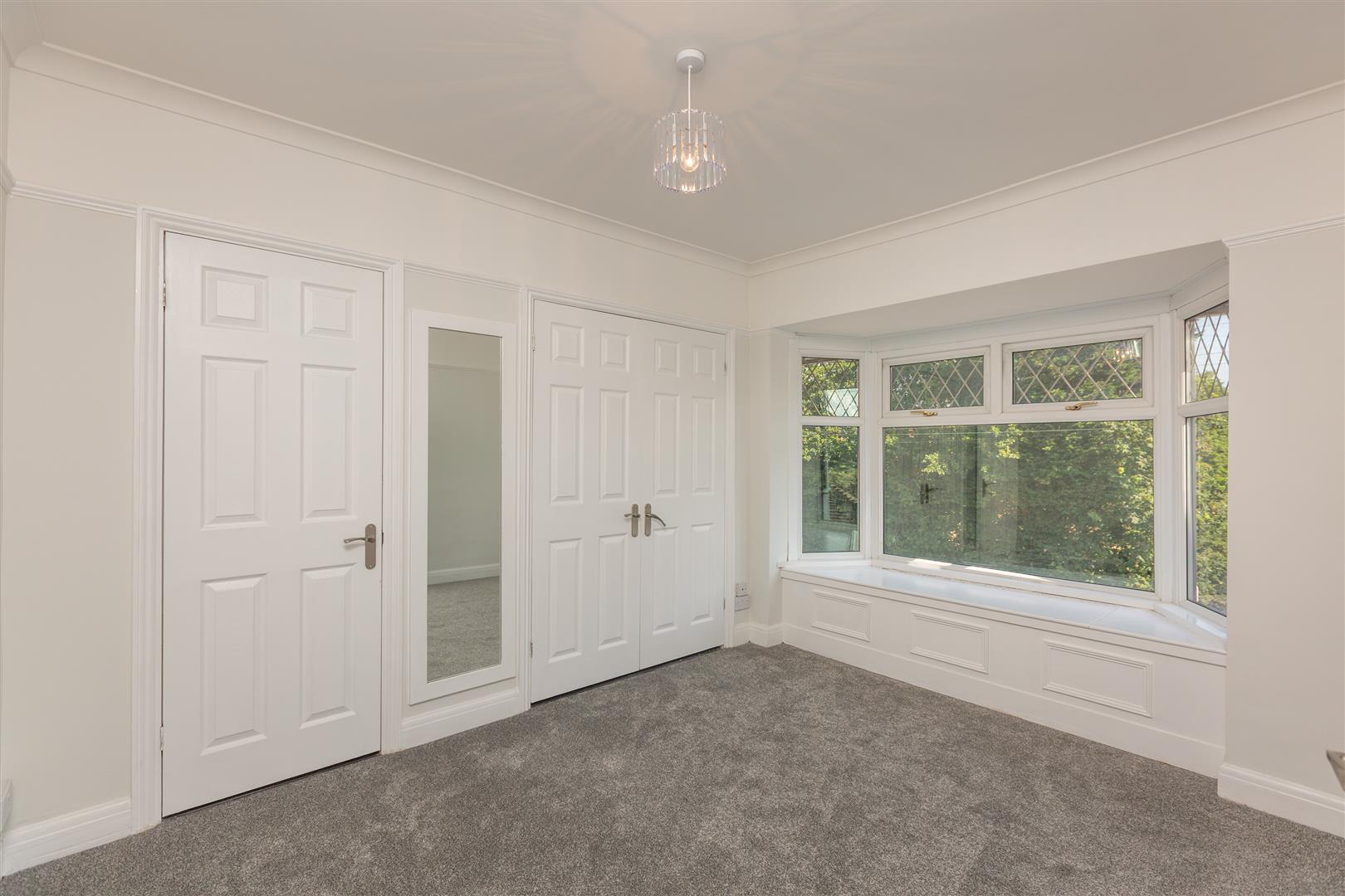 Cwmbach Road, Fforestfach, Swansea, SA5 5BN